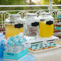 Candy Bar για Βάπτιση Αγοριού με Λεμονάδα & Πορτοκαλάδα, Cupcakes, Cake pops και Ατομικό Γλυκό Βάπτισης Σφηνάκι